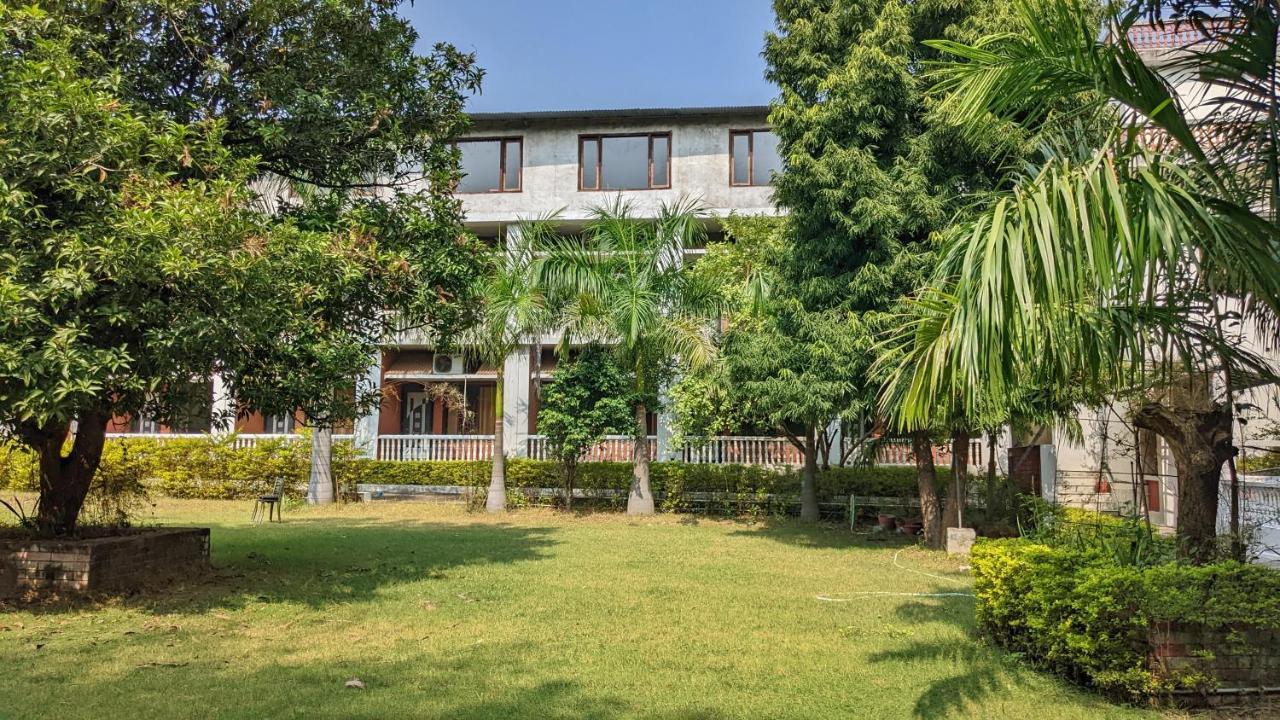Headquarter Khajuraho Hostel Buitenkant foto