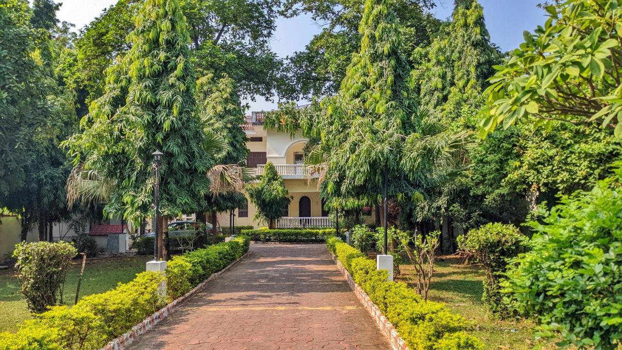 Headquarter Khajuraho Hostel Buitenkant foto